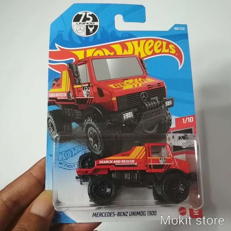 Hot Wheels Mercedes-Benz Unimog 1300 Rescue – 1:64 Scale Die-Cast Car, White #188/250 - View #8