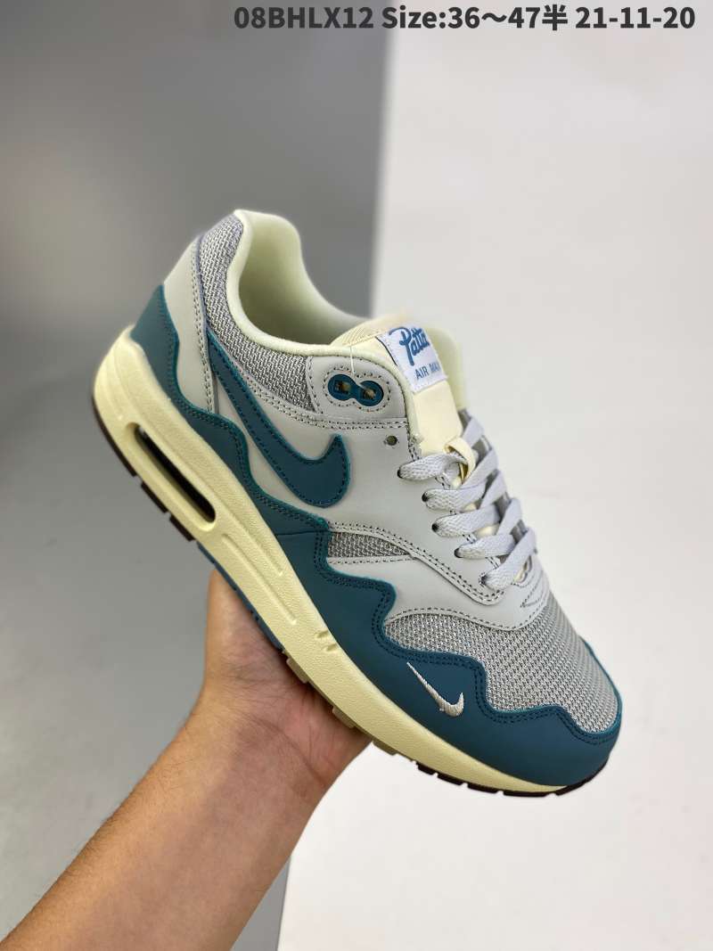 nike air cushion shoes