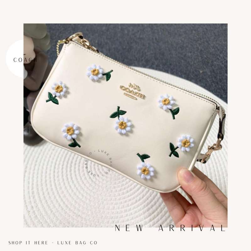 Jual Coach Daisy Embroidery Nolita 19 Wristlet Handbag ORIGINAL di