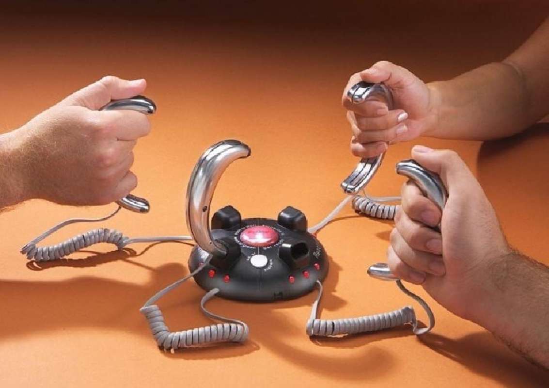 Jual LIGHTNING REACTION RELOADED Electric Shock Party Game (Mainan) di