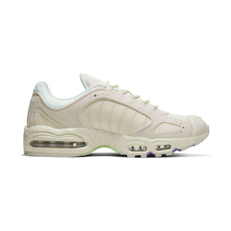 nike air max tailwind 99 on feet