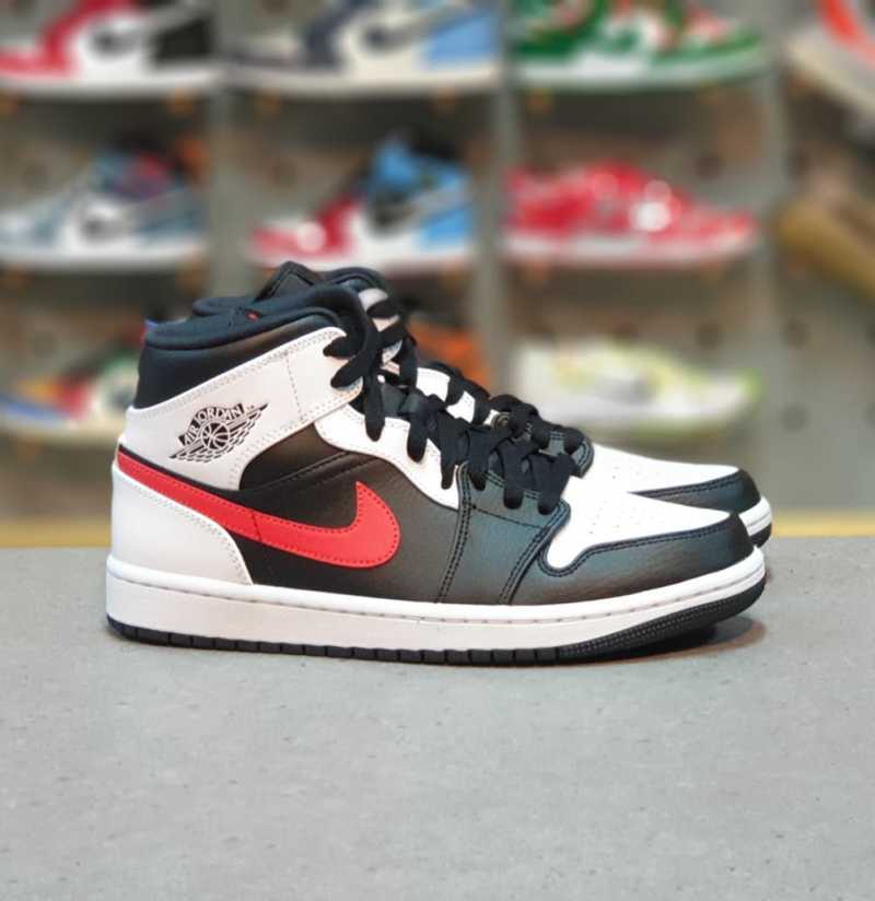 Jual Nike Air Jordan 1 Mid Black Chile Red White di Seller Boots Dept. Medang, Kab. Tangerang