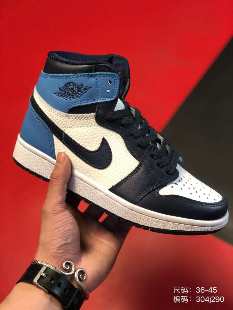aj1 top