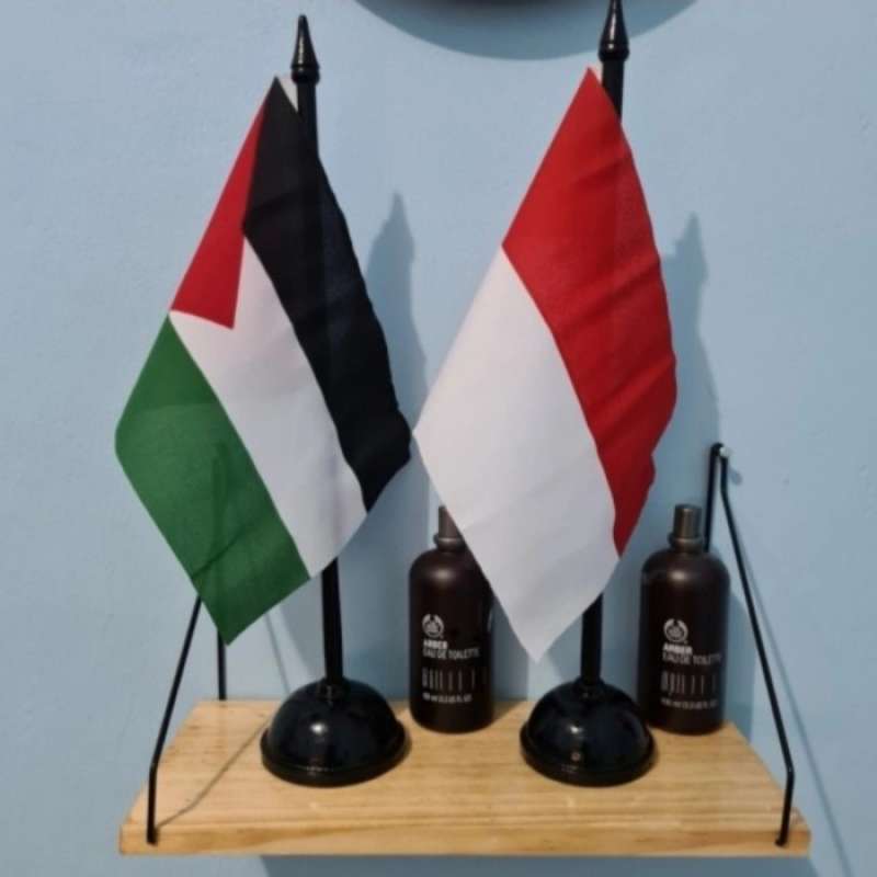 Promo Paket Bendera Meja Indonesia + Bendera Palestina Diskon 15% di Seller Kerrin Store