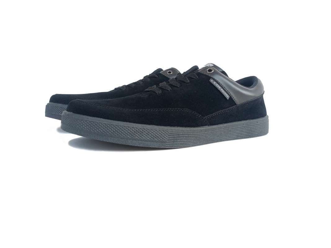 Promo Sepatu sneaker pria model kekinian cocok untuk sekolah kuliah