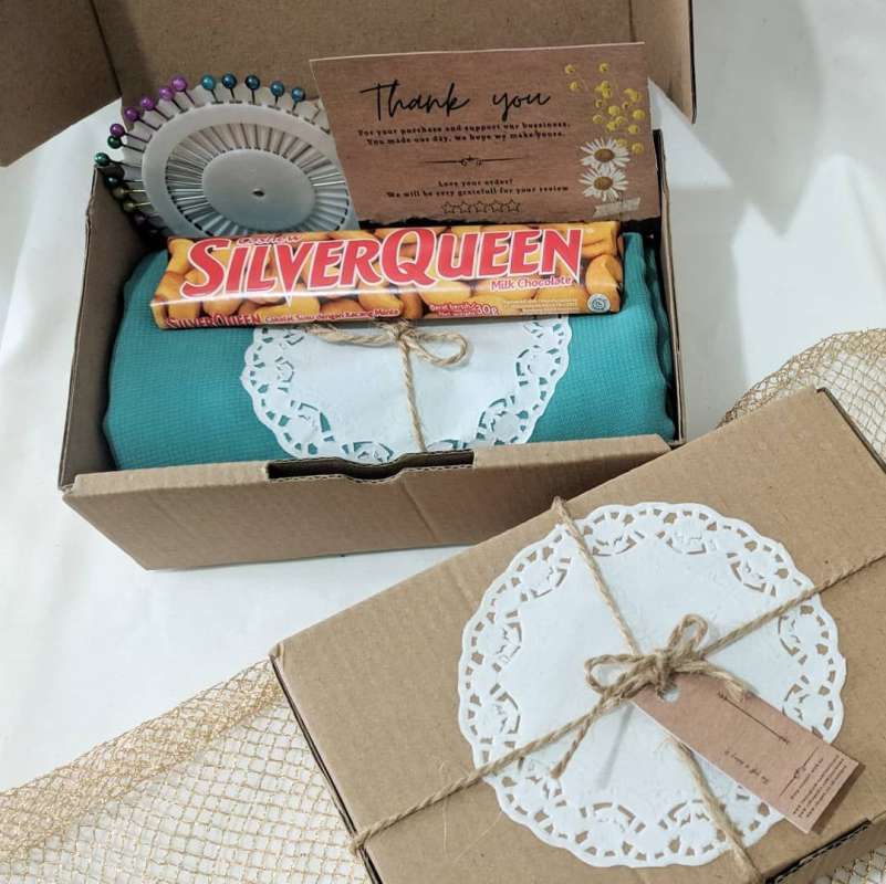 Hadiah Perpisahan Untuk Guru Perempuan speinsy