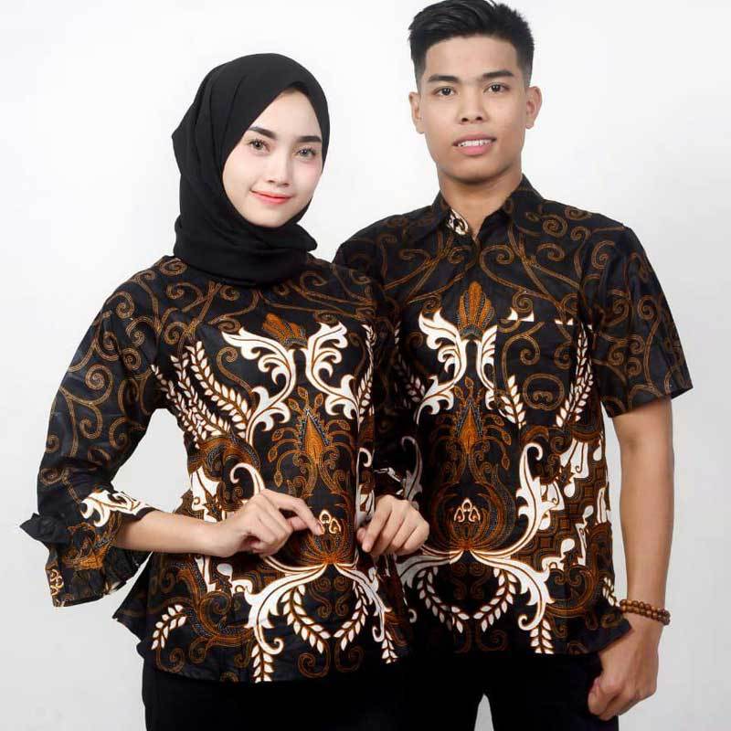 Desain Baju Batik Couple Terbaru 2021 Desain Baju Batik Couple Terbaru 2021
