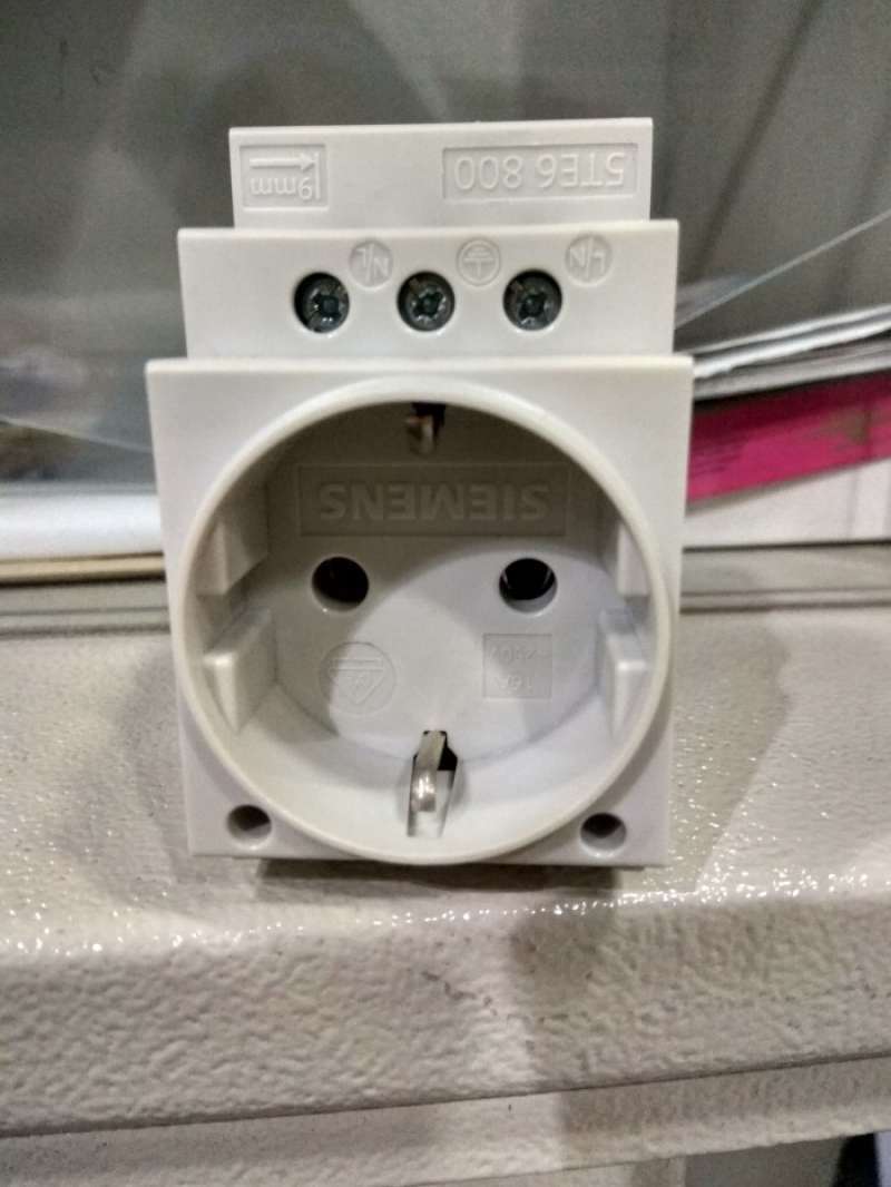 Jual DIN rail socket 16A Siemens 5TE6800 - Multicolor di Seller Berkah ...