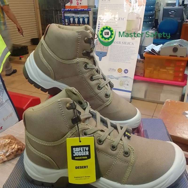 Jual Sepatu Safety Jogger Desert Sepatu Khaki/ Cream Safety Jogger
