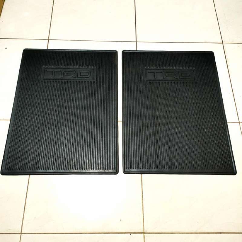 Memahami Alas Kaki Mobil Camry: Lebih dari Sekadar Karet