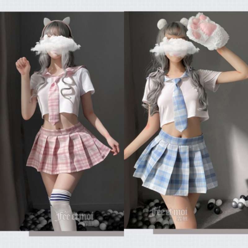 Foto Model Seksi Rok Mini Verra Purnamasari