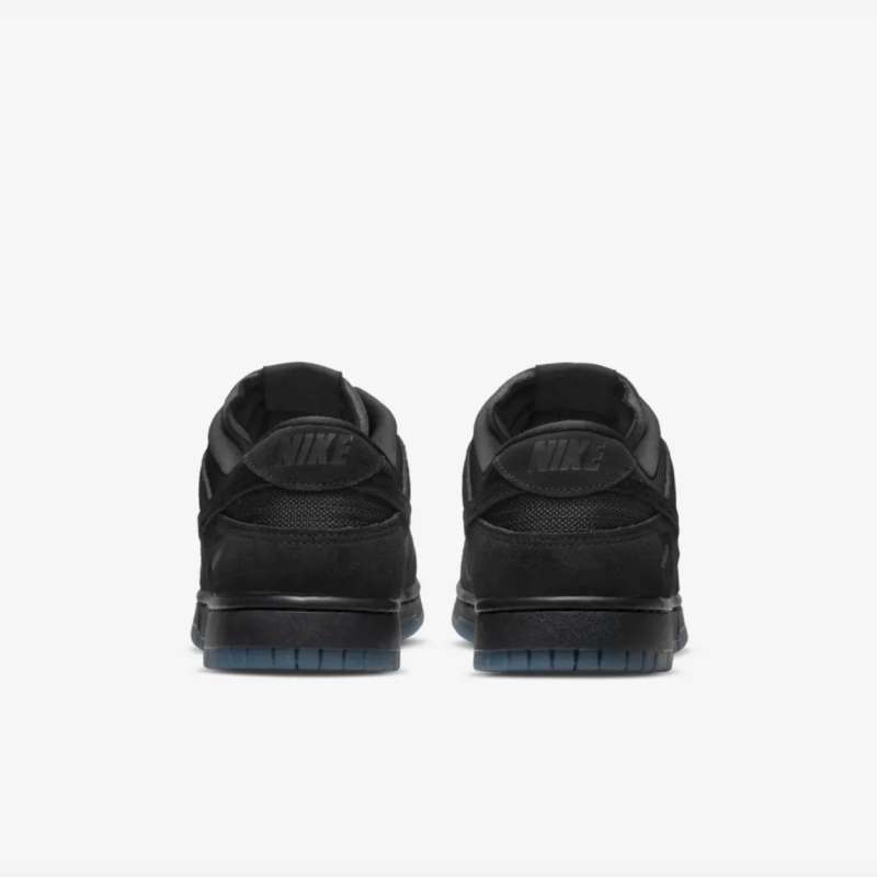 undefeated dunk triple black