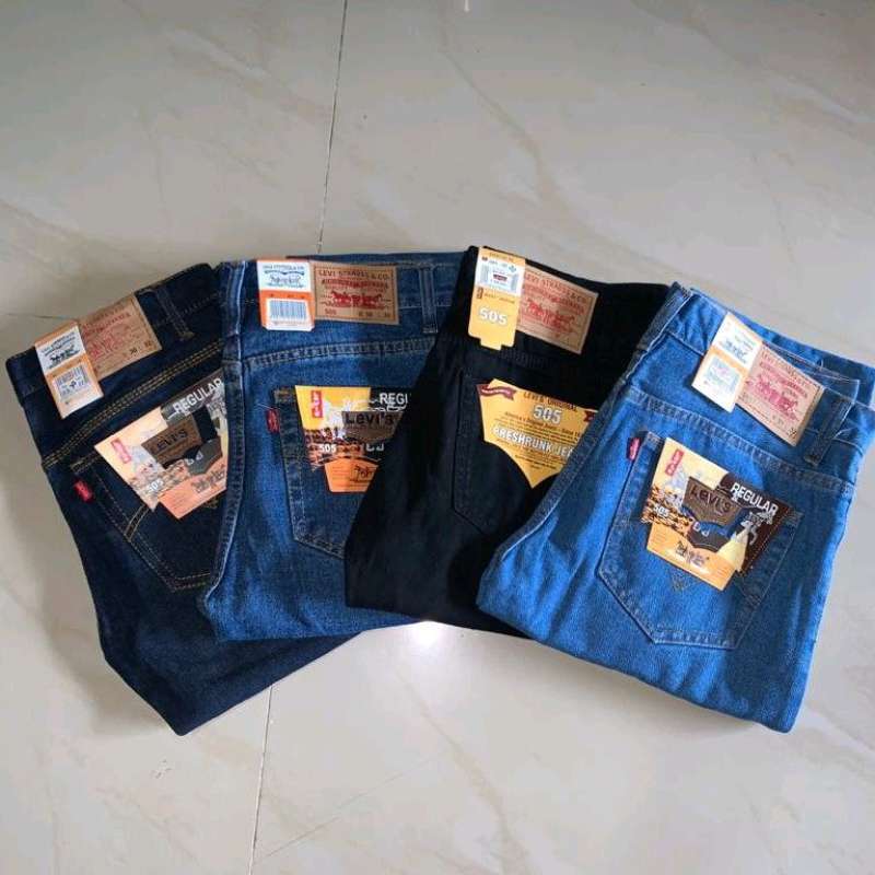 7 Rekomendasi Celana Jeans Levi's Pria Terbaik, di Blibi Harganya