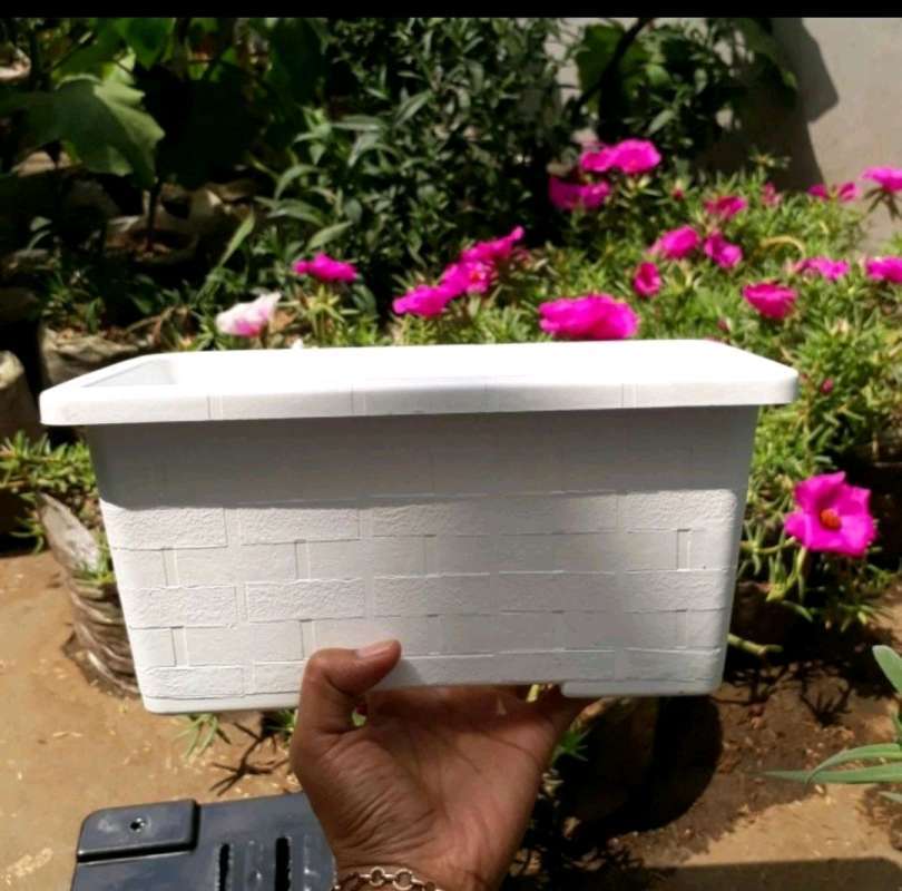 Jual Pot Panjang Bata M, Pot Kotak 25cm, Motif Bata Putih Di Seller