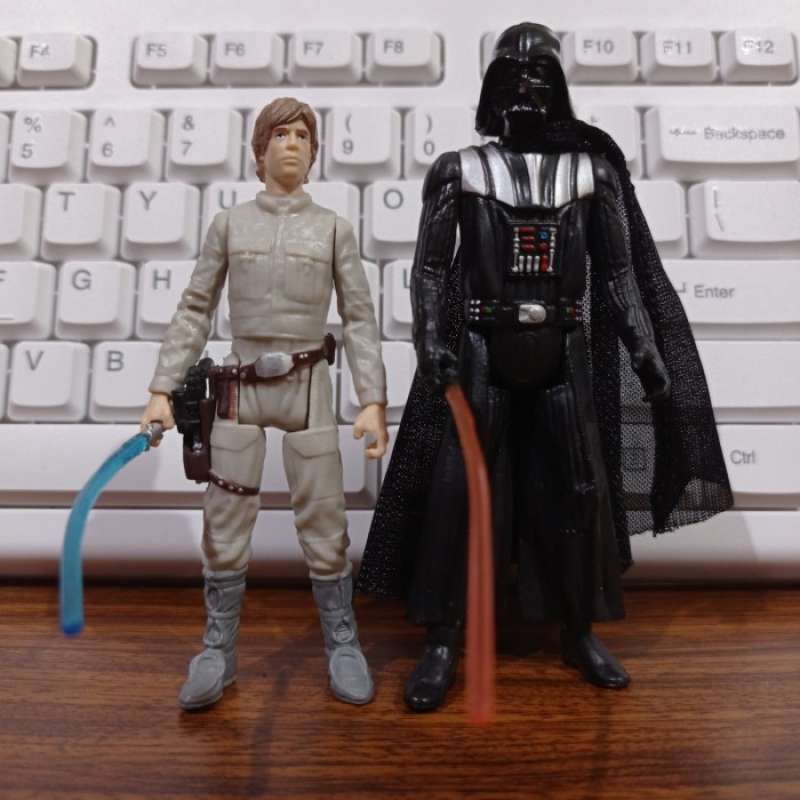 Set De Figuras Star Wars - Luke Skywalker Vs Darth Vader - Juguete Coleccionable Con Piezas Intercambiables