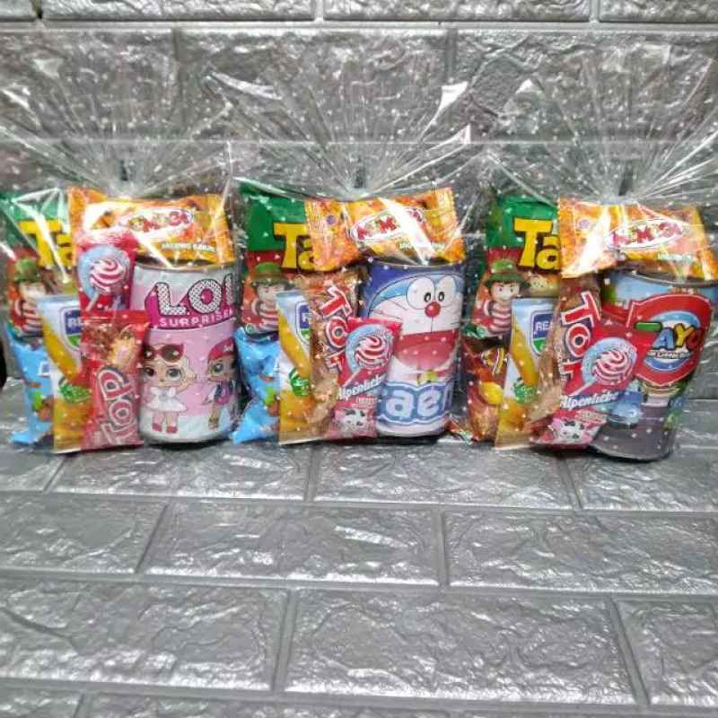 Jual souvenir ulang tahun anak ,celengan dan snack di Seller