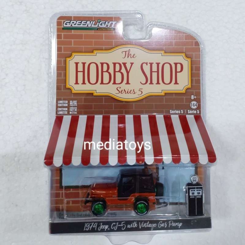 Jual greenlight diecast hobby shop 1974 cj5 with vintage gas pump di