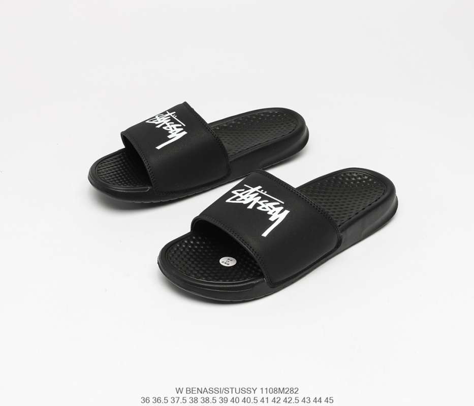 benassi slipper