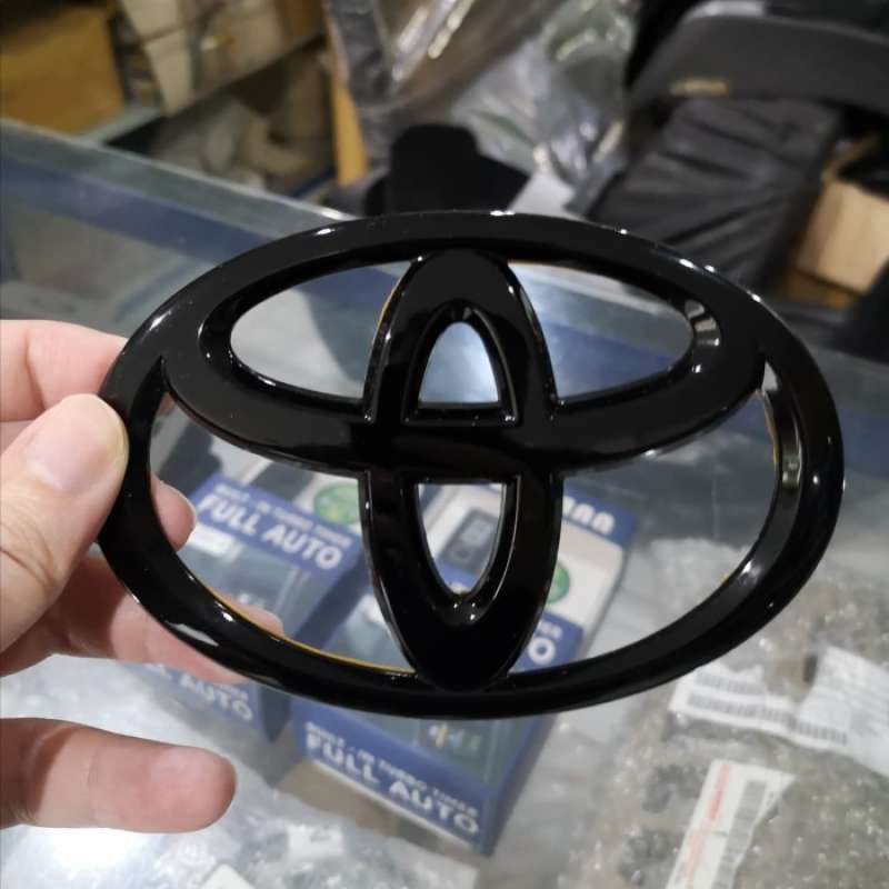 All New Rush Emblem: Evolusi SUV Andalan Toyota yang Lebih Tangguh dan Elegan