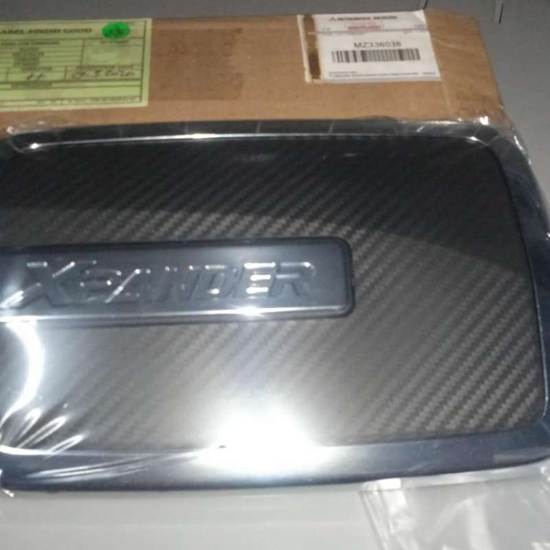 Jual Fuel Lid Garnish Mitsubishi Xpander Original Di Seller Gading