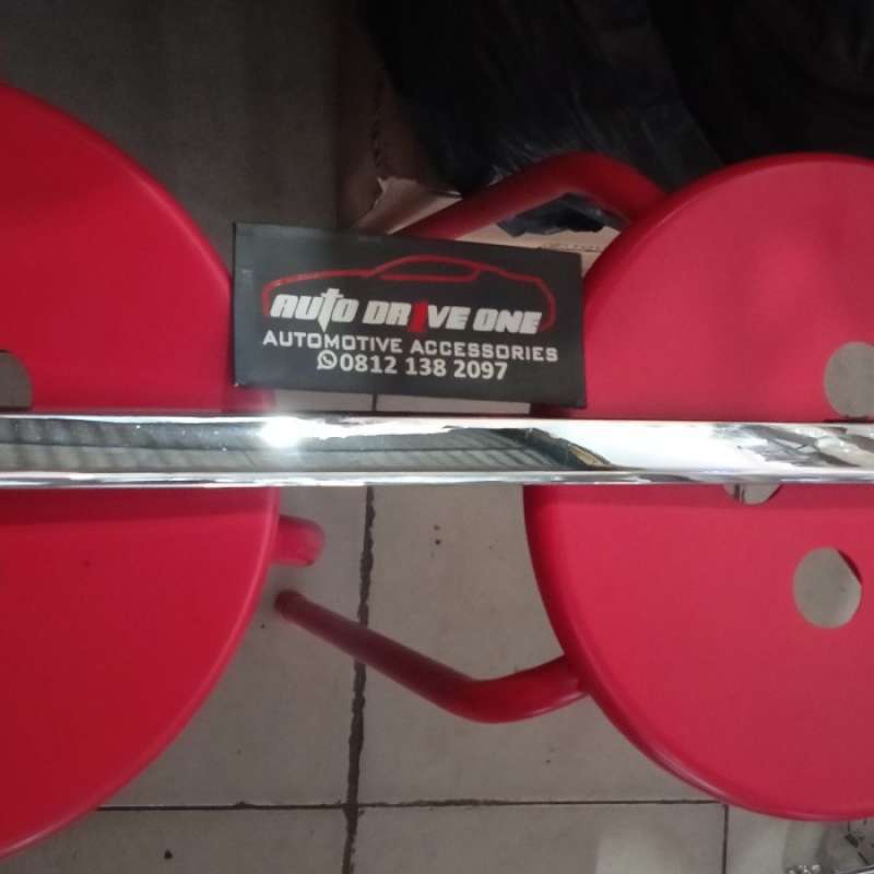 Jual List Crome Body Kit Venturer Samping Kanan Atau Kiri Pendek Di ...