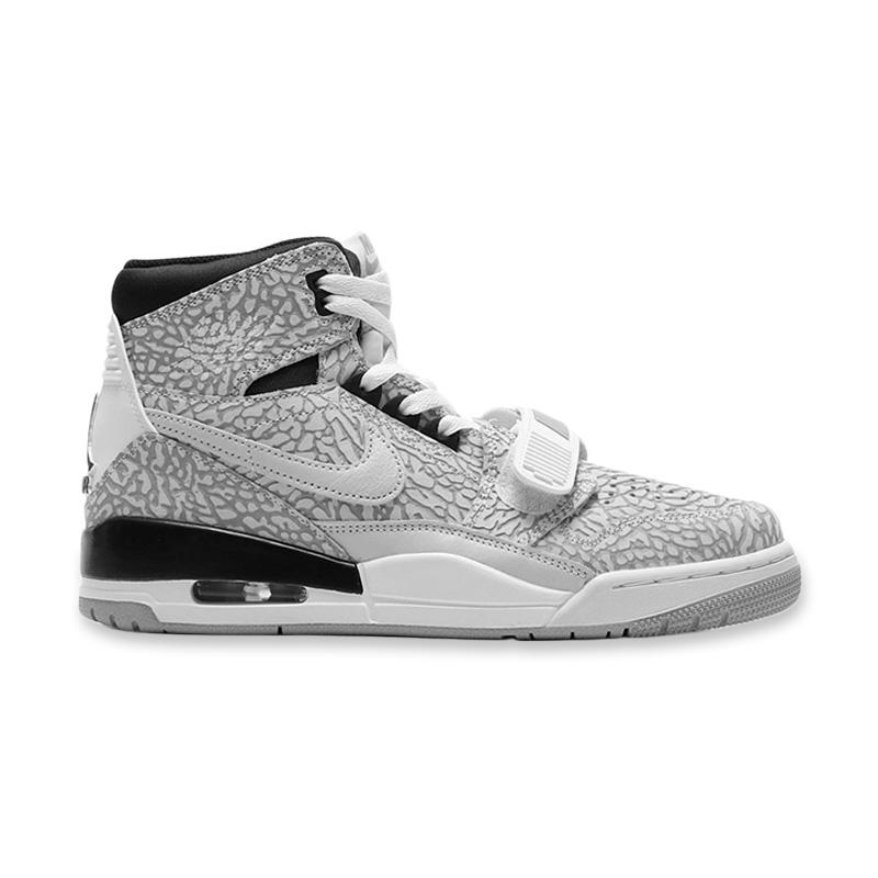 sepatu basket nike air jordan