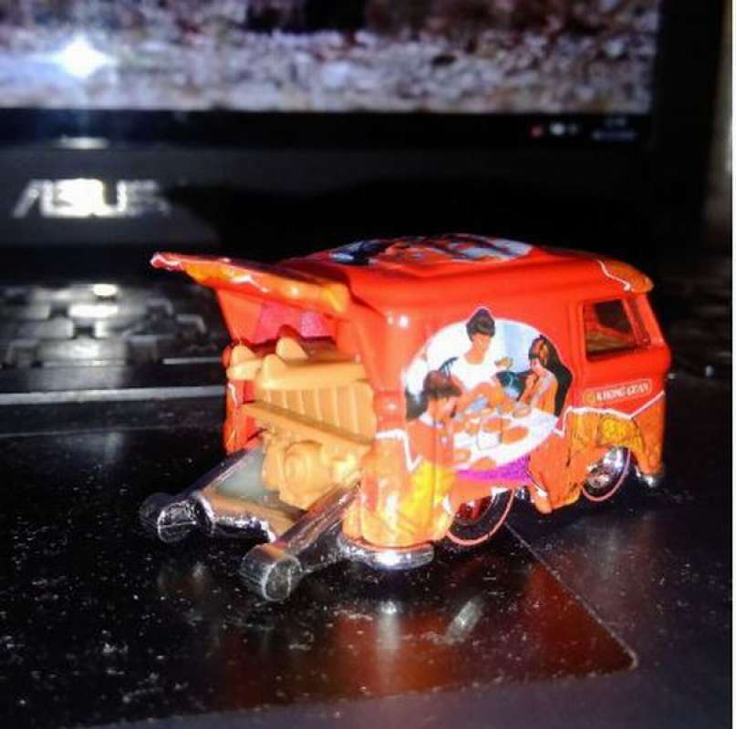 Hot Wheels Volkswagen Drag Bus Moon - Véhicule Miniature Neuf, Collection