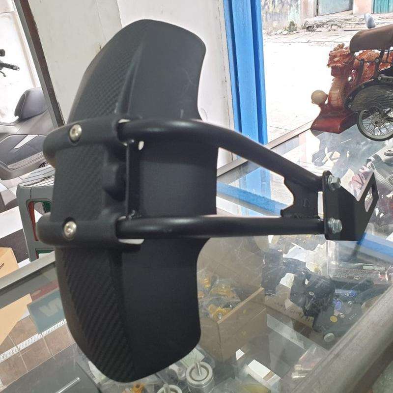 r15 v2 back mudguard