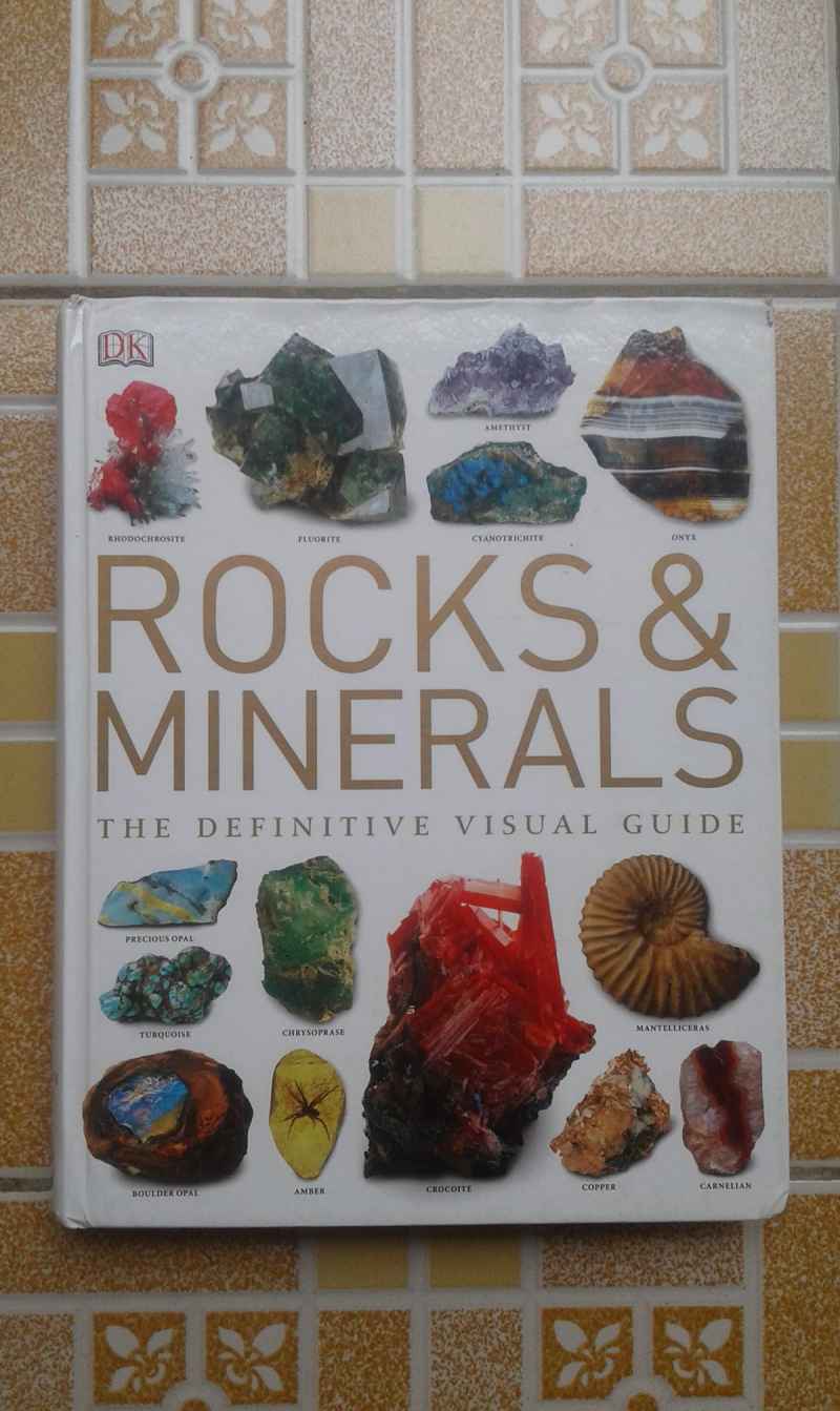 Jual Rocks Minerals The Definitive Visual Guide Di Seller Toko Buku 