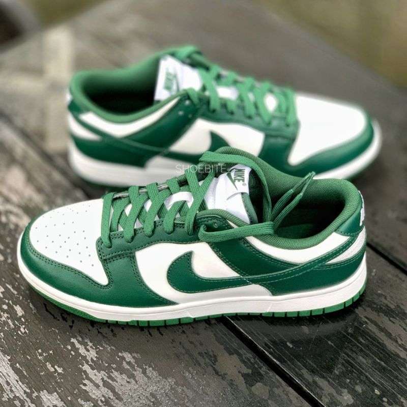 Jual NIKE DUNK LOW RETRO TEAM GREEN 42 White Green di Seller shoebite