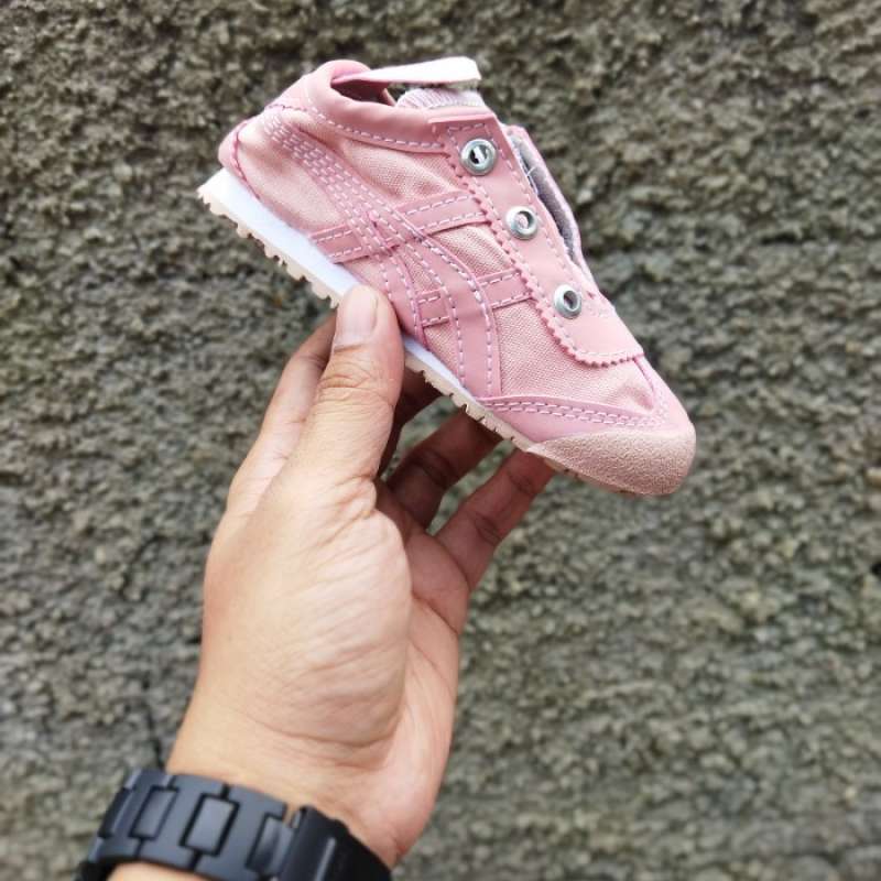 asics tiger pink