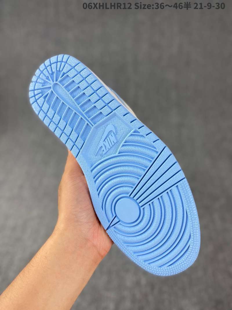 Jual Jordan / Jordan is made of soft Cowrie leather with glue injection