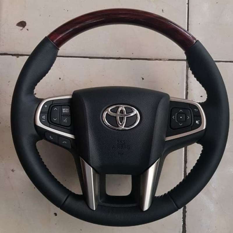 Bekleding Stir Innova: Sentuhan Elegan dan Ergonomis untuk Pengalaman Mengemudi yang Lebih Baik