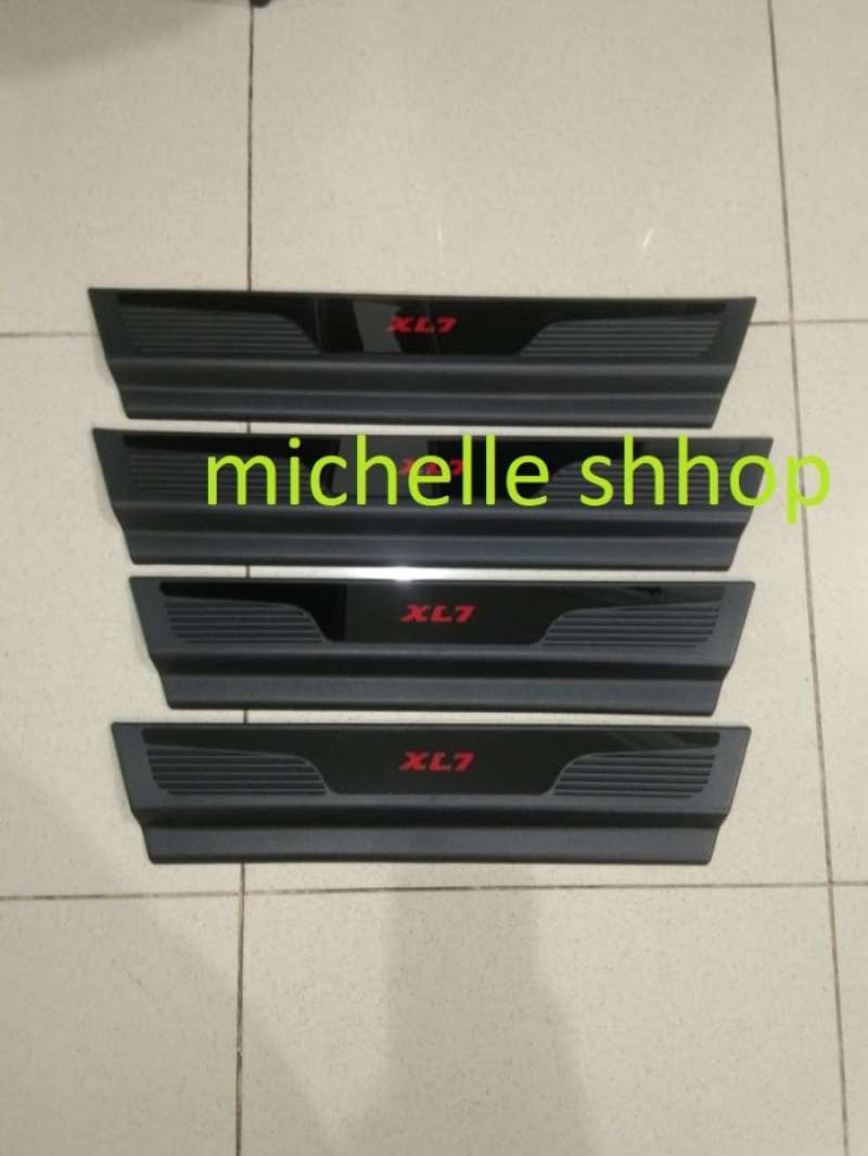 Jual Sillplate Sill Plate Samping Suzuki XL7 Tulisan merah di Seller