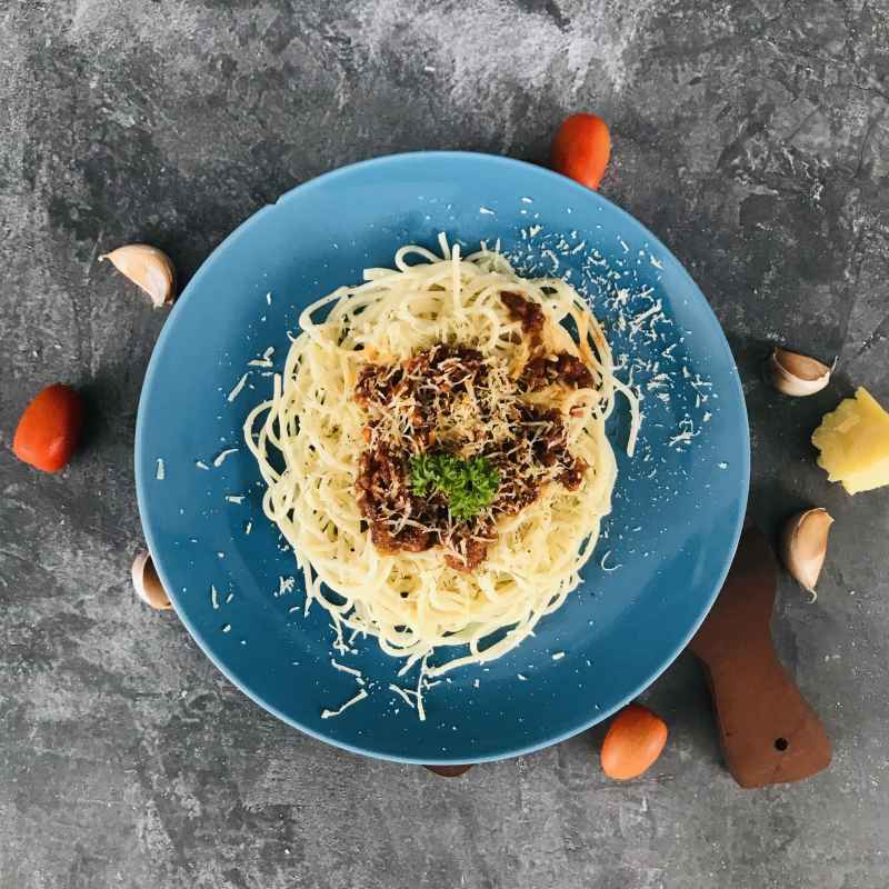 Jual Alfredo Pasta with Garlic Bread di Seller PASTA & WRAPS