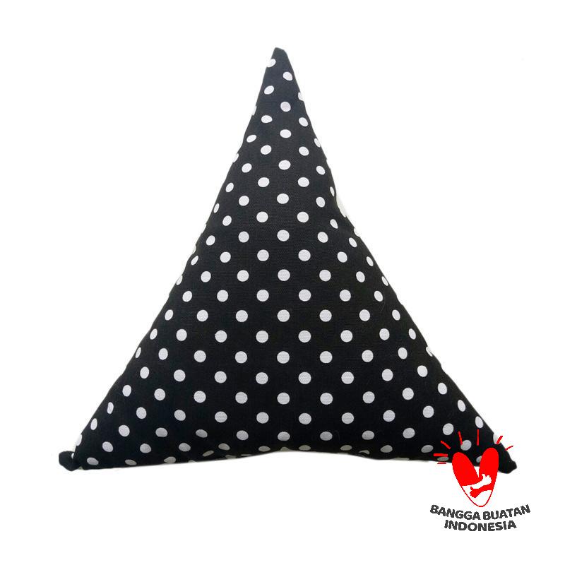 jual daily deals stiletto in style triangle polkadot pillow bantal sofa hitam harga jual daily deals stiletto in style triangle polkadot pillow bantal sofa hitam harga