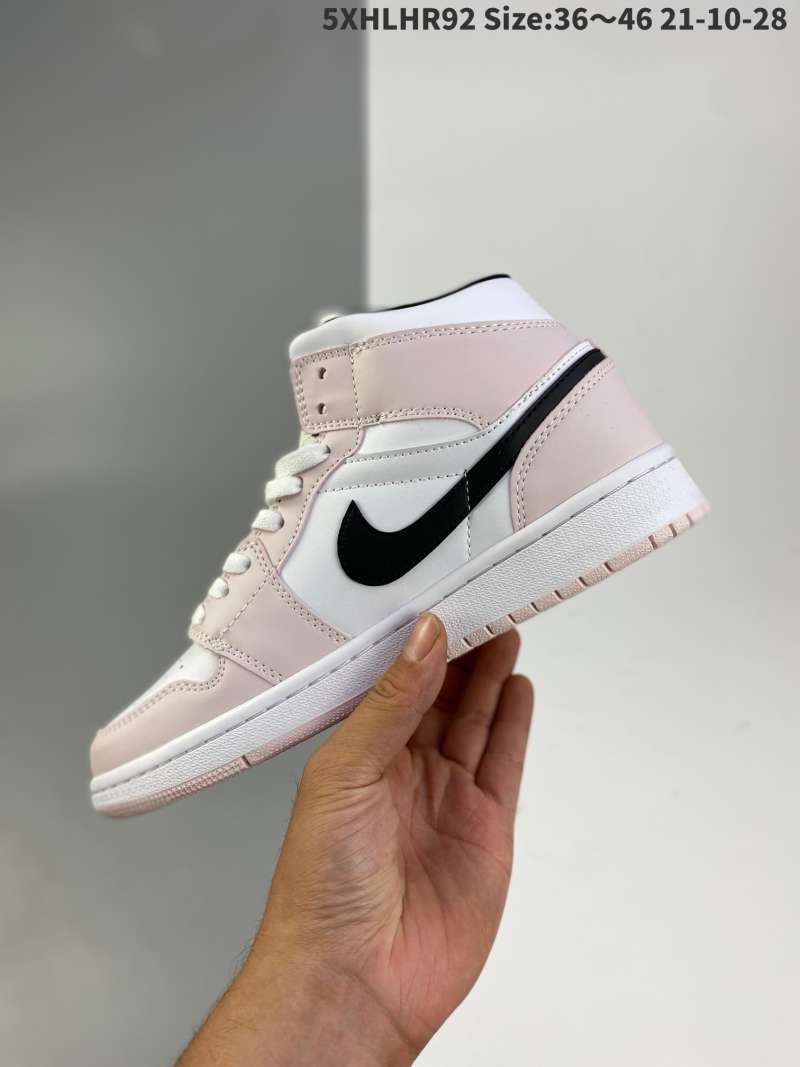 aj1 barely rose