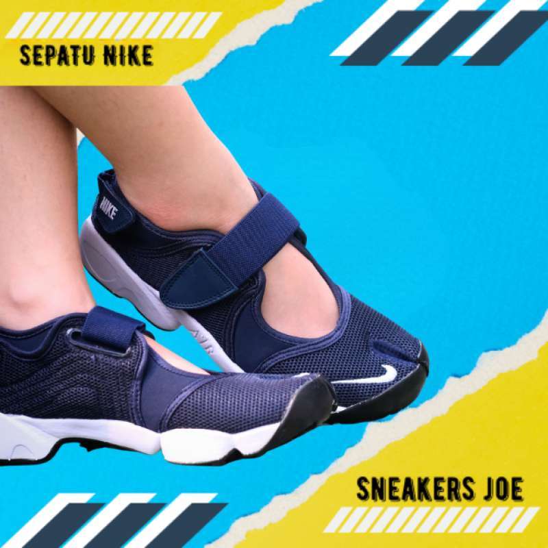 white nike rifts junior