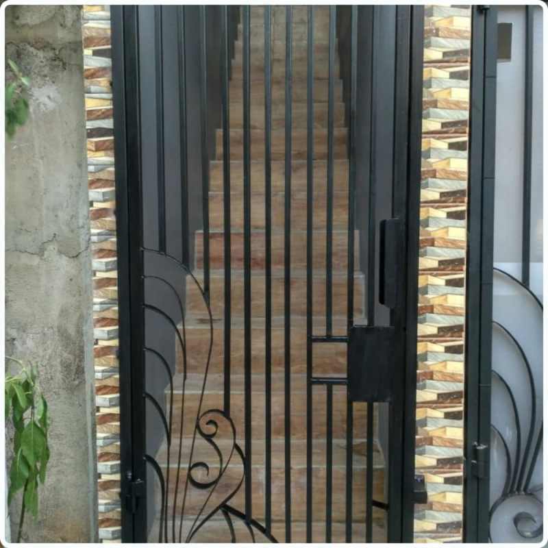 Jual Pintu / Balkon / Pagar Besi Minimalis / Tralis / Railing Tangga Di