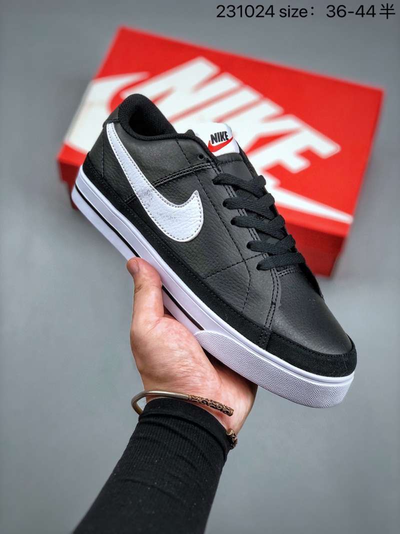 Jual Original The NIKE court legacy shoe pays tribute to the history of