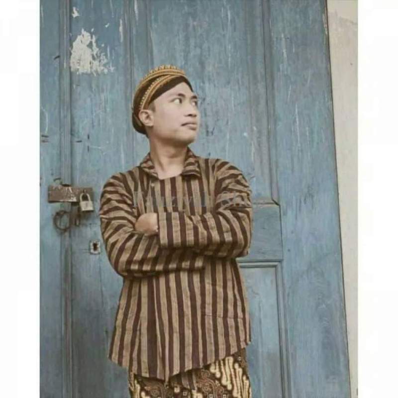 Jual Busana Adat Jawa - Baju Surjan/Tenun Lurik + Blangkon Solo