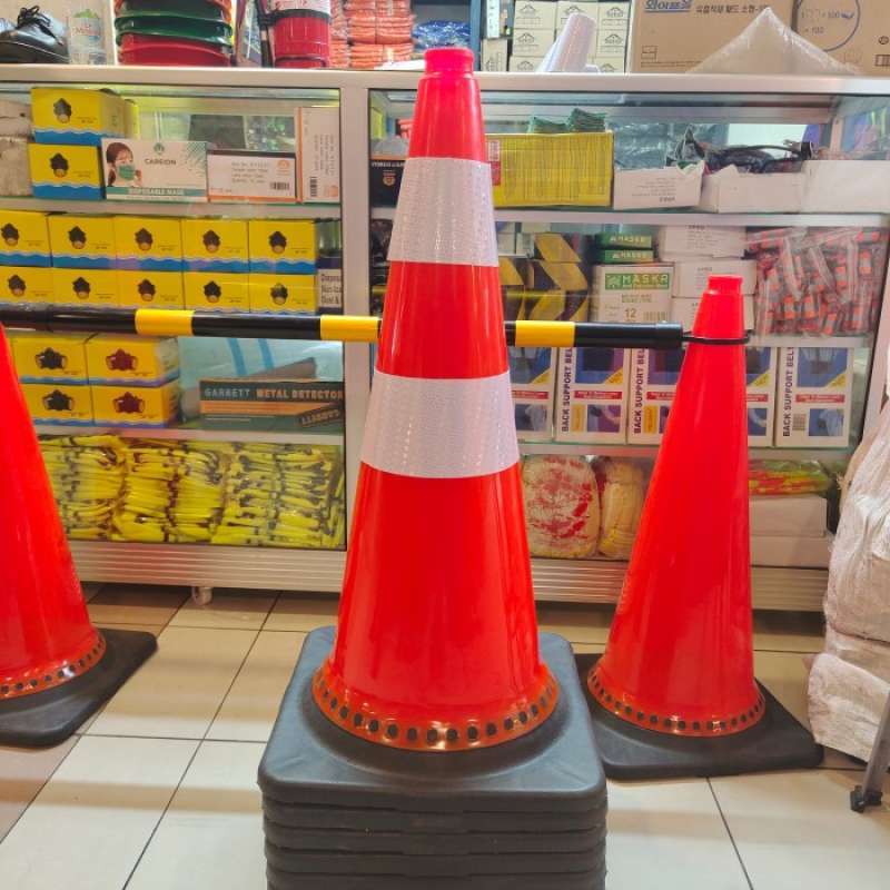 Jual Safety Cone Trafik cone/ Kerucut Pembatas Jalan Best Hitam di