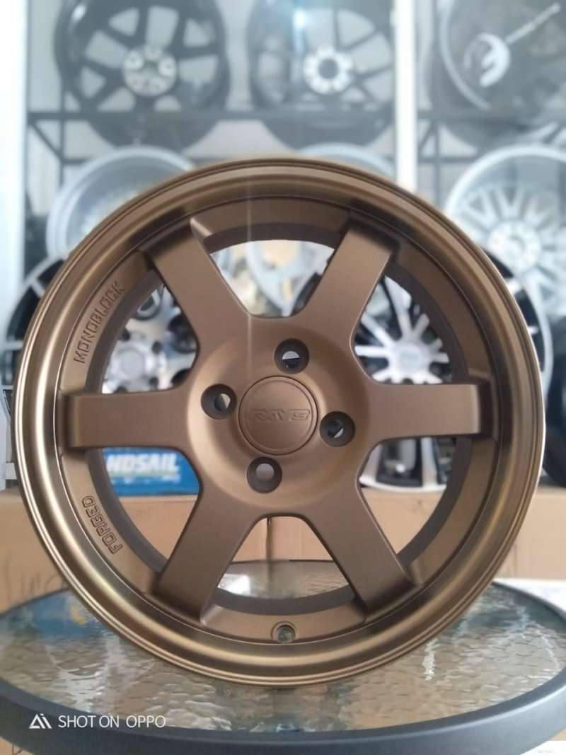 Agya dengan Velg ET38: Menjelajah Keselarasan Gaya dan Performa