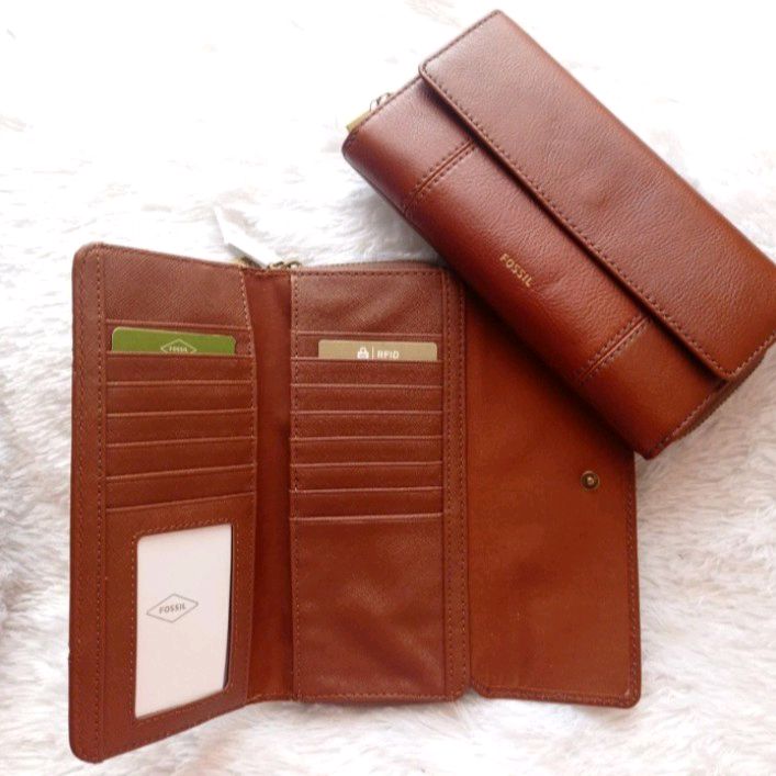 Fossil jori store rfid flap clutch