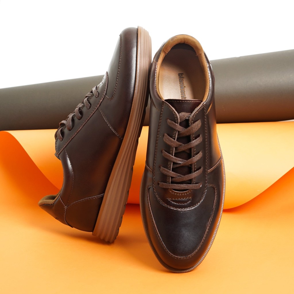 Sneaker kulit clearance
