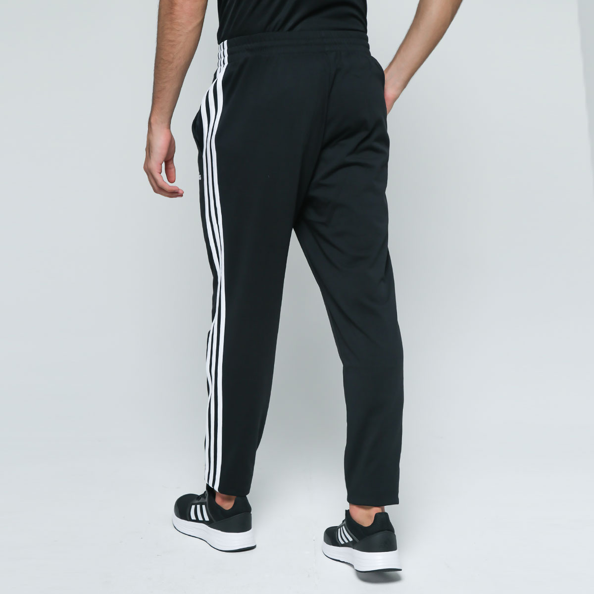 Promo adidas Essentials 3-Stripes Pants Bawahan Olahraga Pria [GK8995] di  Seller Blibli.com - Kota Jakarta Barat, DKI Jakarta | Blibli