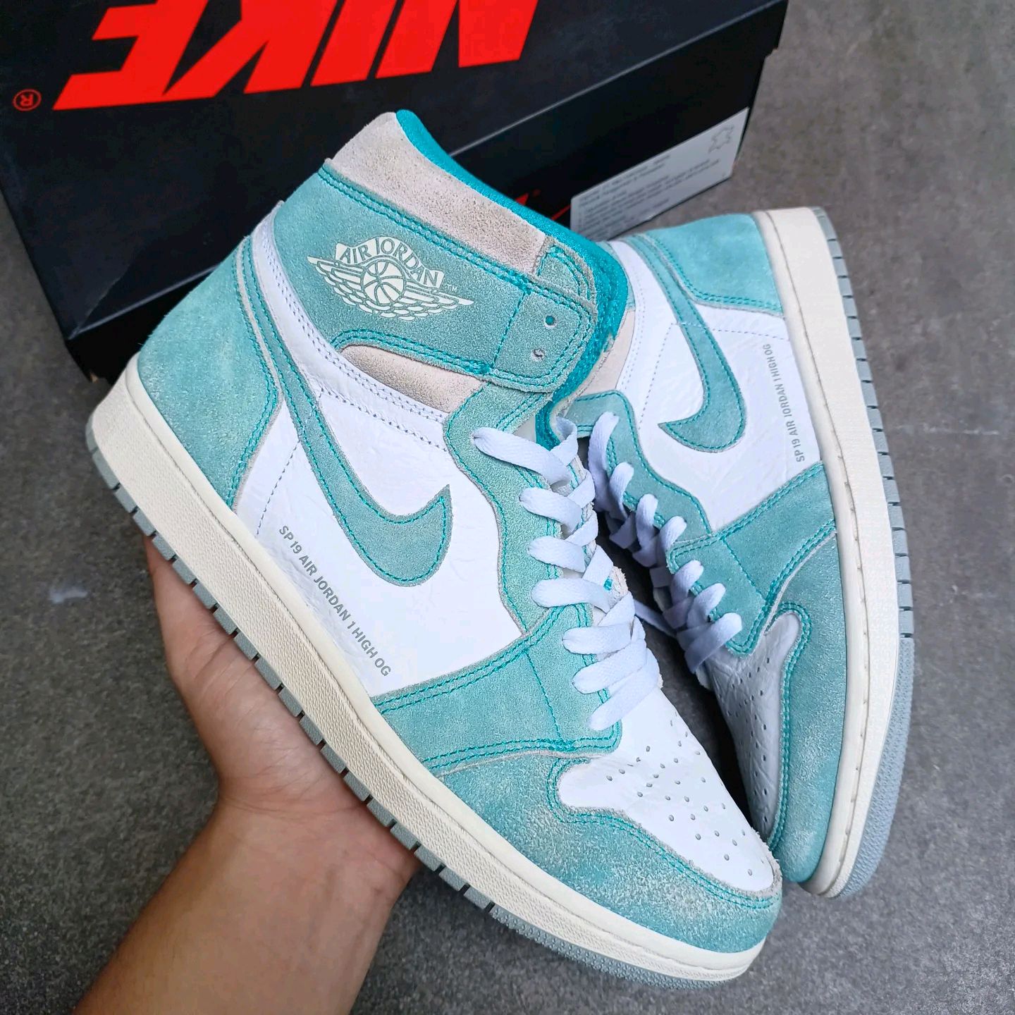 Air Jordan Retro High Turbo Green || pine green