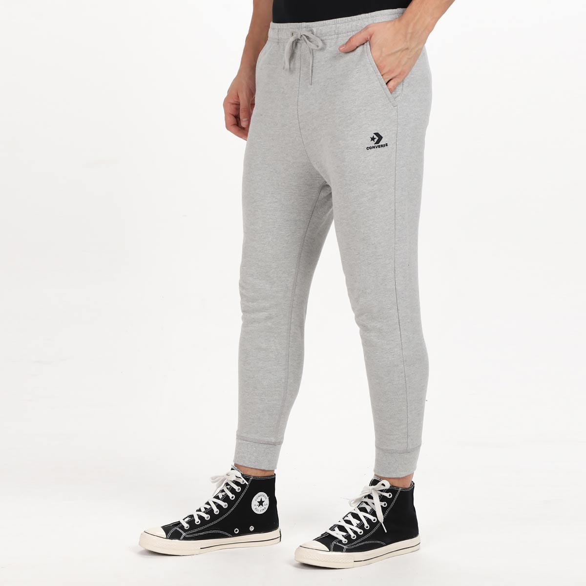 Jogger pants with converse new arrivals