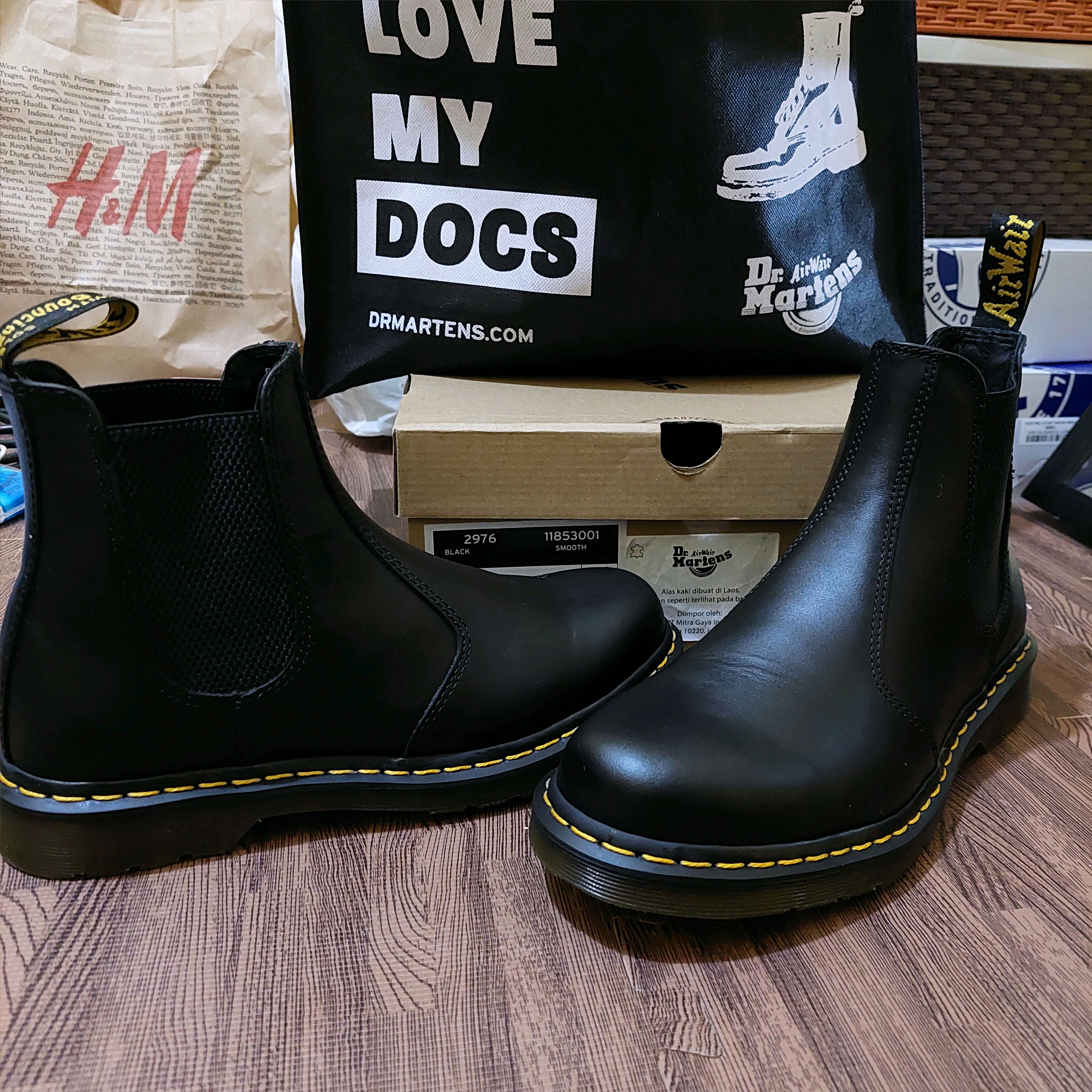 Sepatu docmart deals dr martens