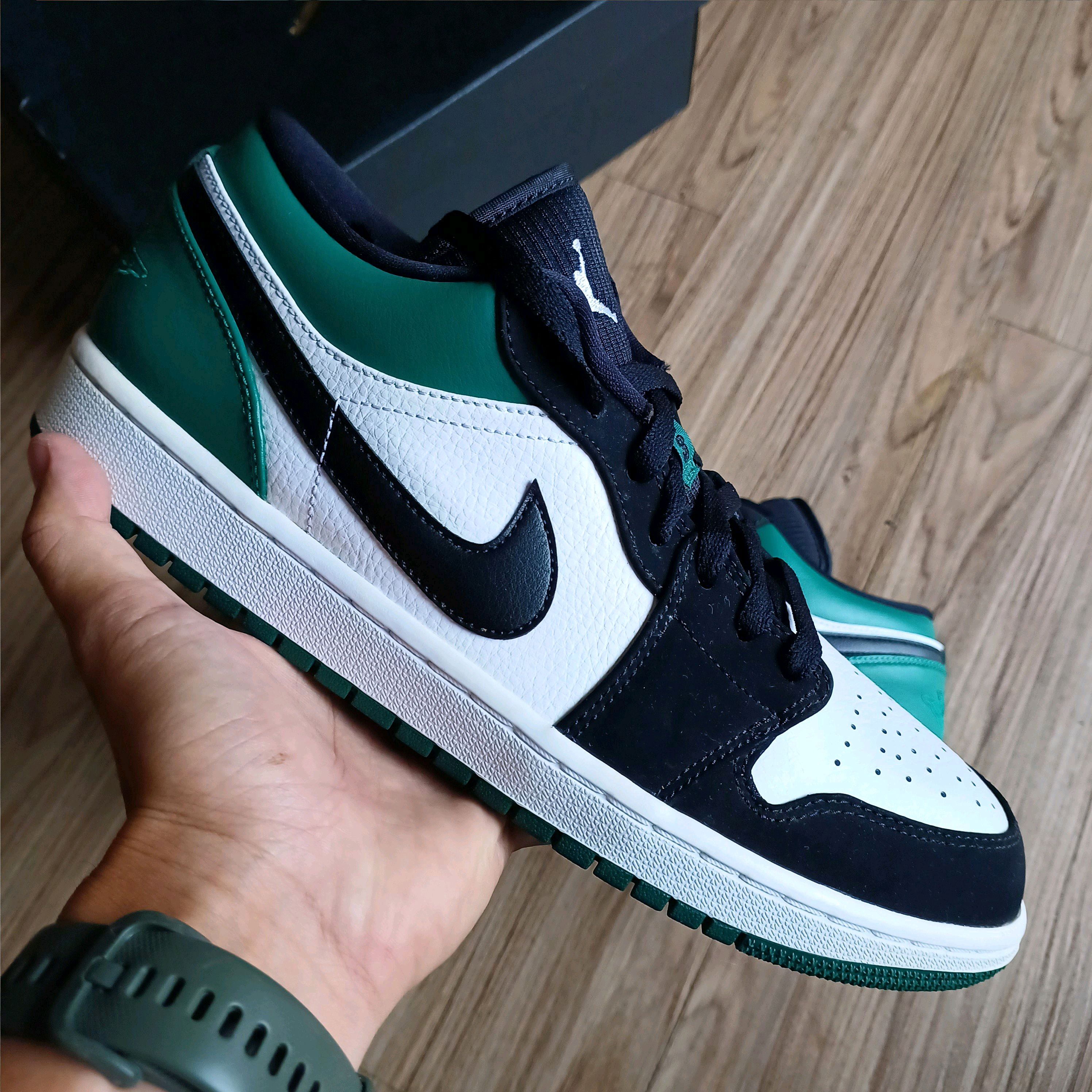 Nike air jordan clearance 1 low mystic green